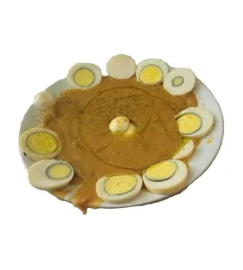 فول مع البيض المسلوق