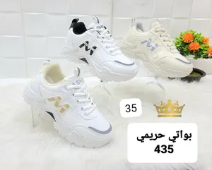كوتشات نسائي